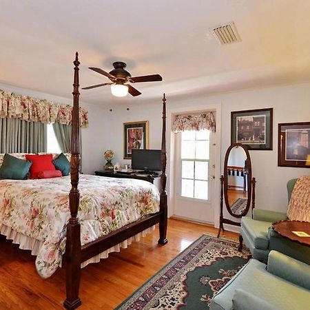Sabal Palm House Bed And Breakfast Лейк Уърт Стая снимка