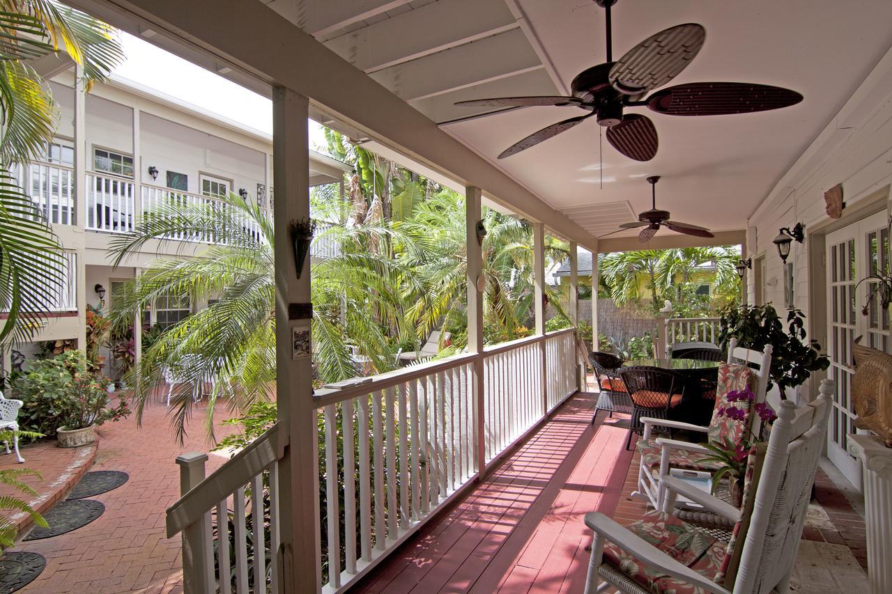 Sabal Palm House Bed And Breakfast Лейк Уърт Екстериор снимка